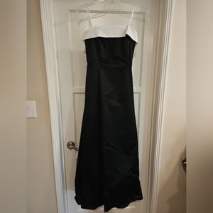 URBAN GIRL NITES Evening Gown/Bridesmaid Dress With Matching Sash